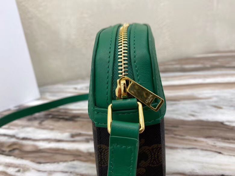 Celine Triomphe 20 cm