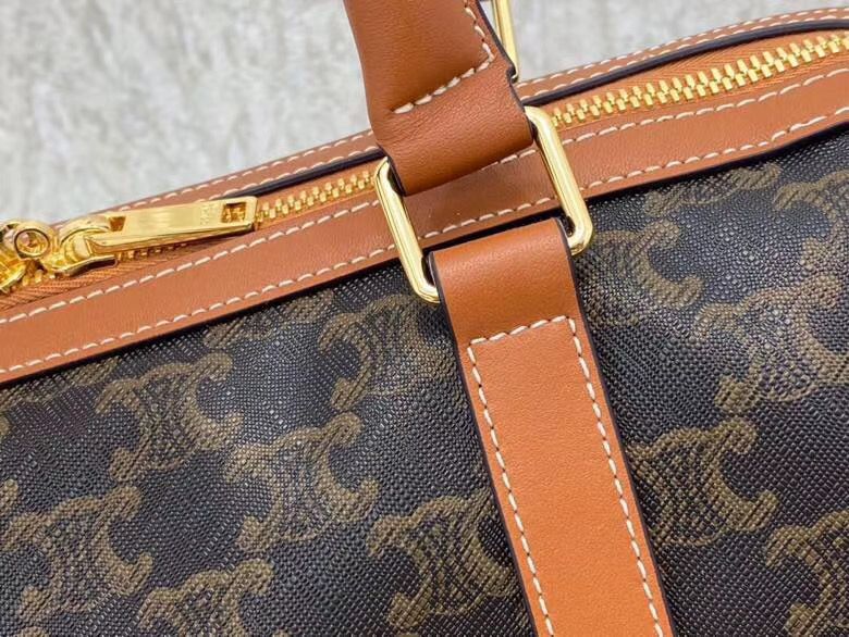 Celine Triomphe 31 cm