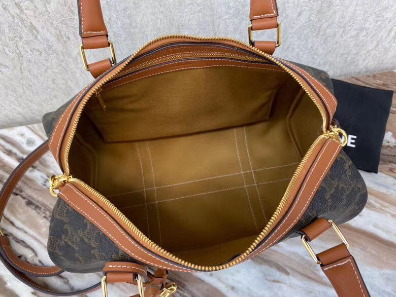 Celine Triomphe 31 cm