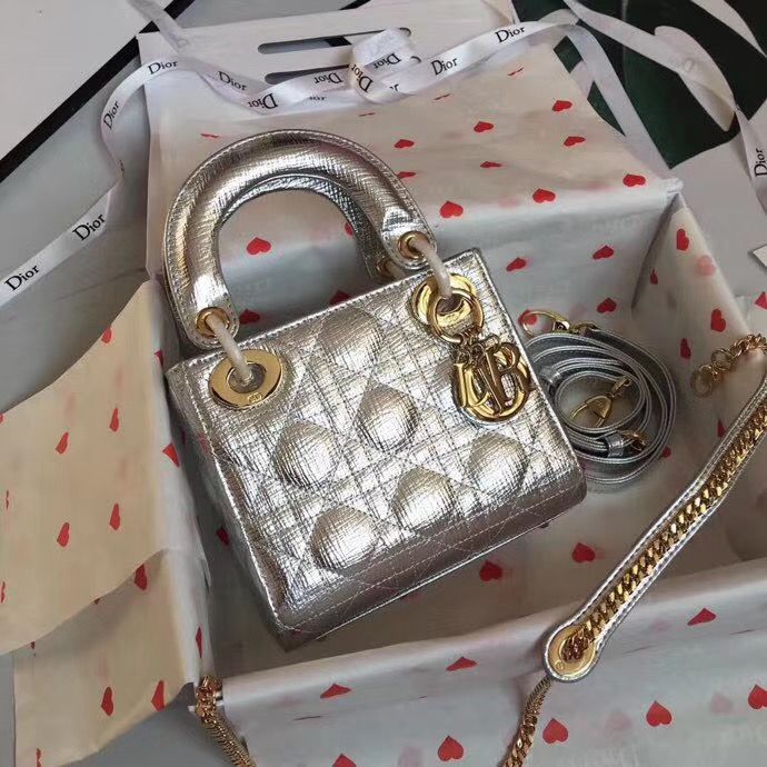 Lady Dior Mini 17 cm