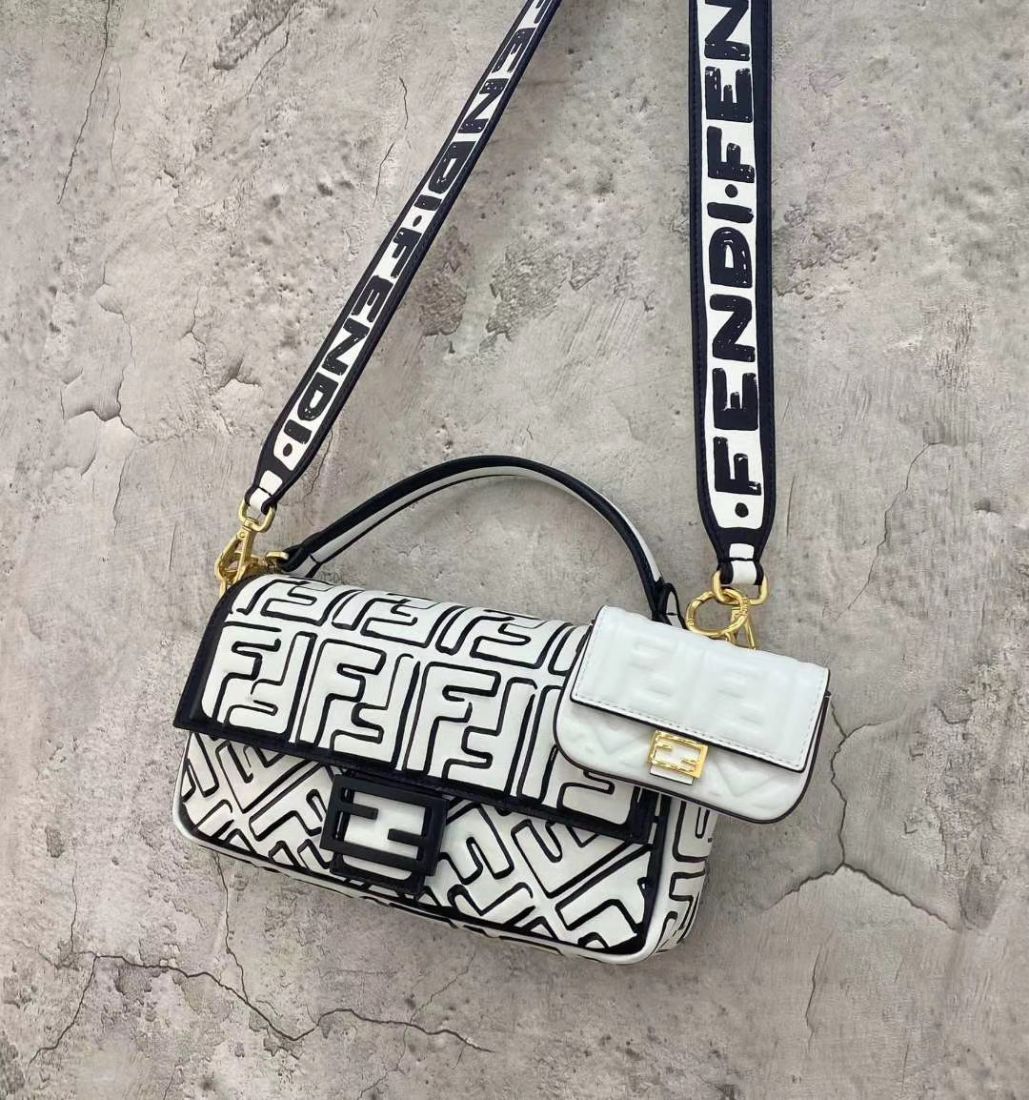 Fendi 27 cm