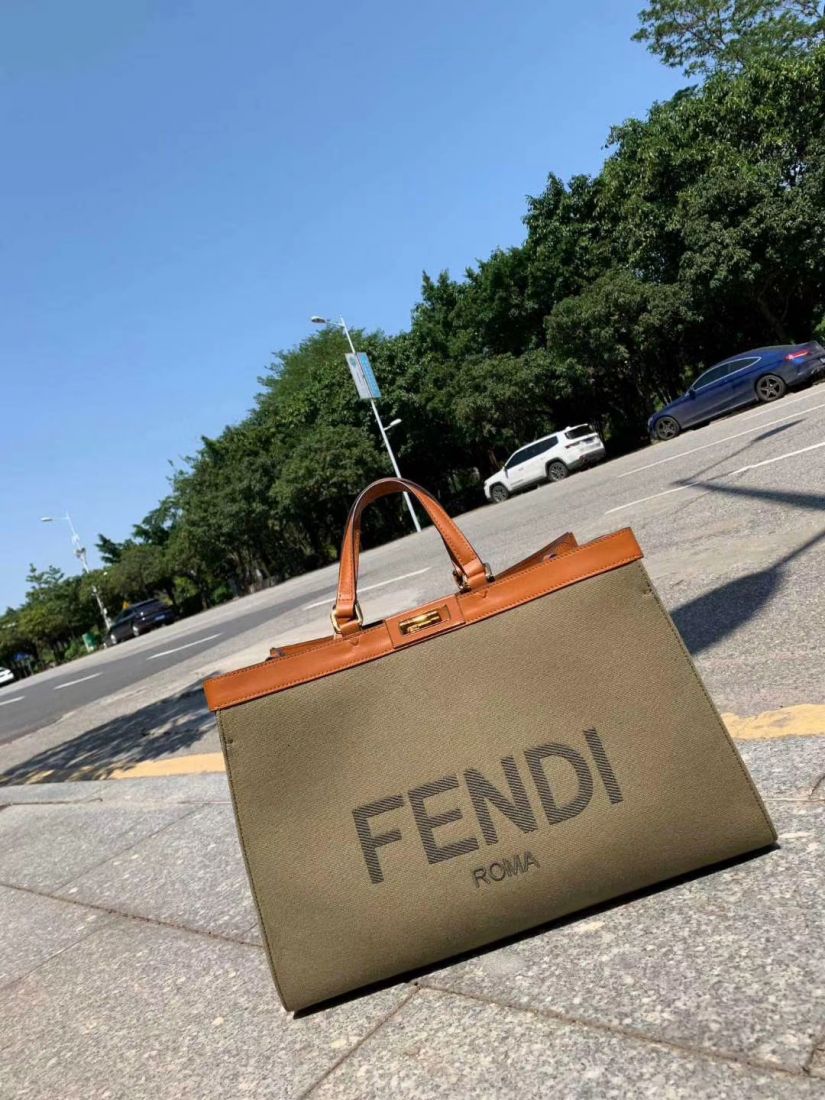 Fendi X-Tote 40 cm