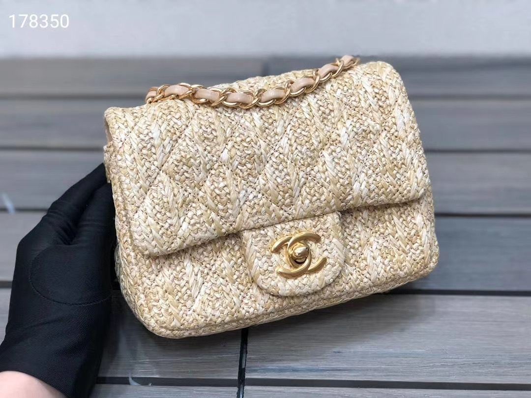 Chanel Logo 17 cm