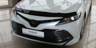 Дефлектор капота темный Toyota Camry, 2017-, шт