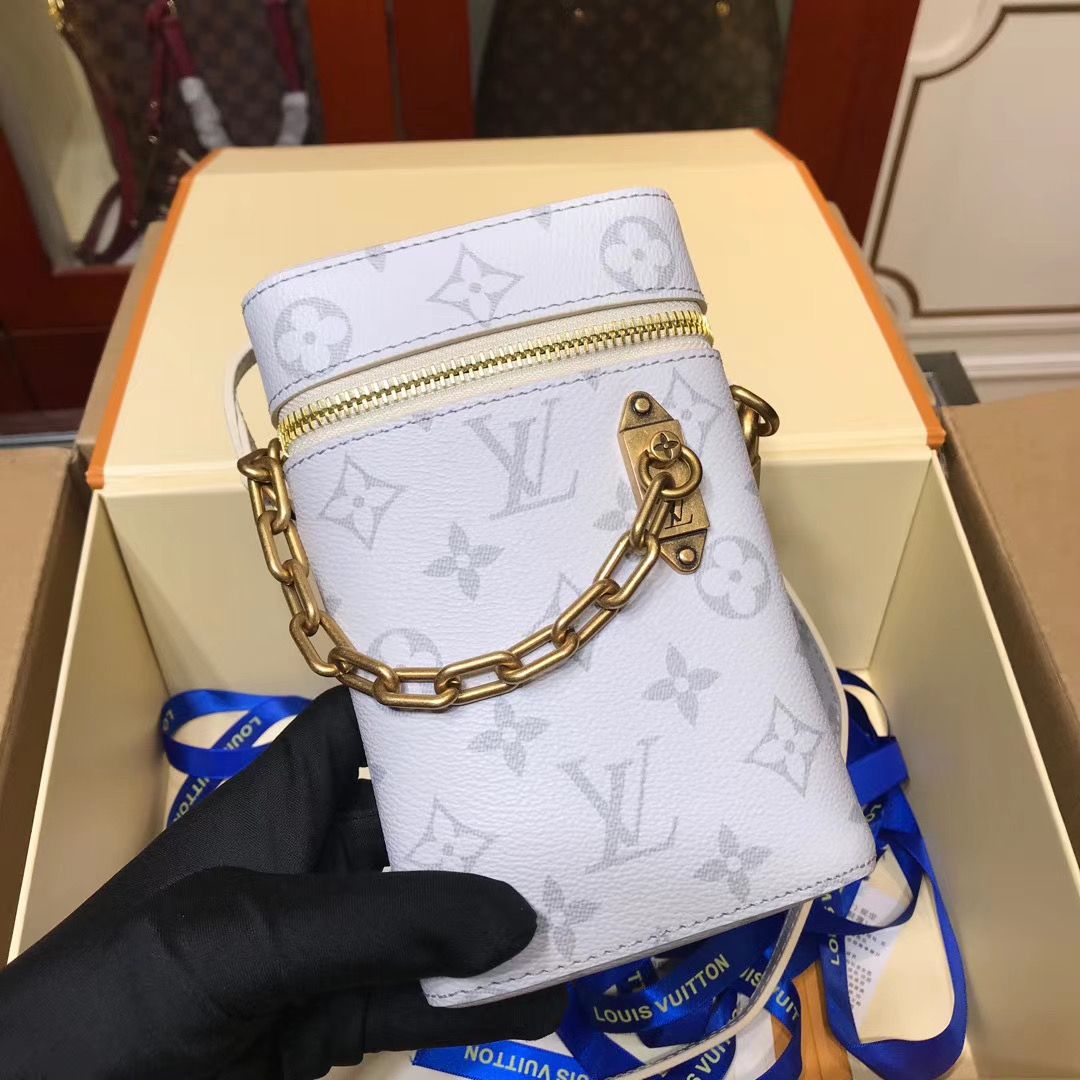 Сумка чехол для телефона LV