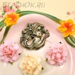 Брошь-кулон "Дама в стиле арт-нуво" (США)