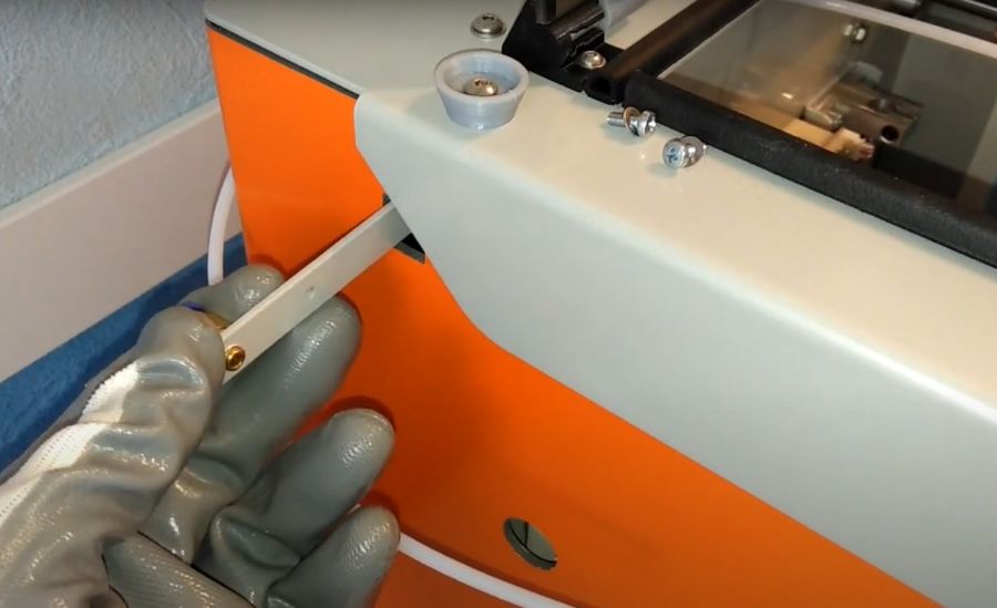 Установка держателя трубки