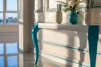 Рейка видна в молдингах и плинтусах