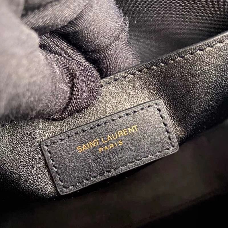 Saint Laurent Manhattan