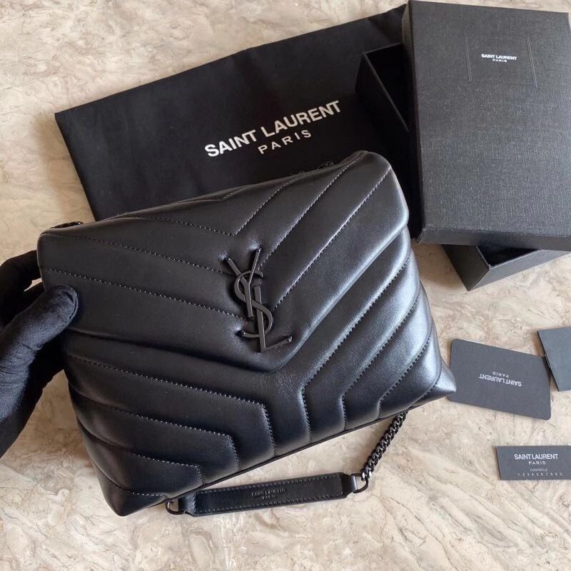 SAINT LAURENT  LOULOU 25 cm