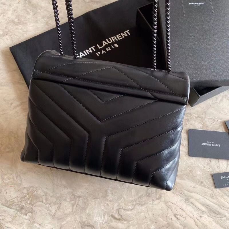 SAINT LAURENT  LOULOU 25 cm