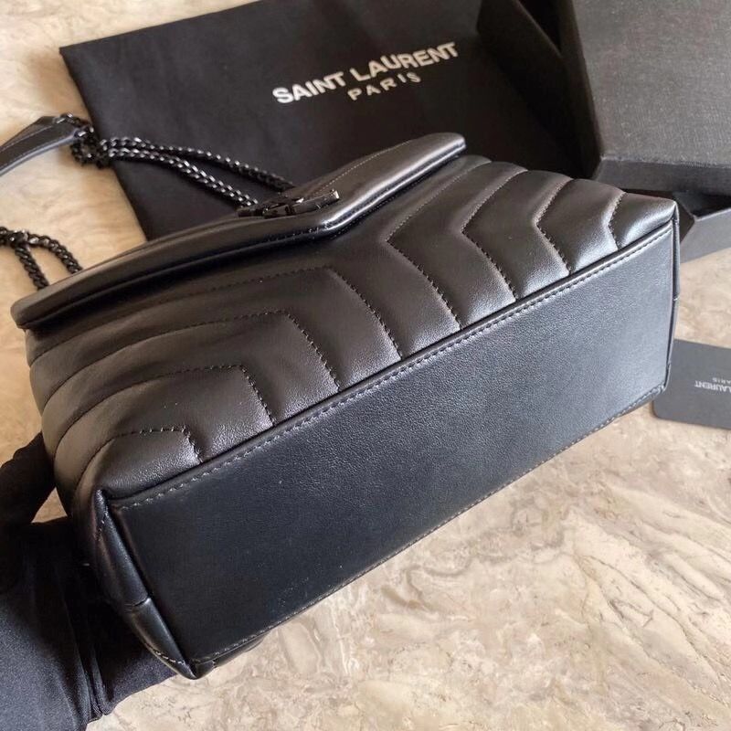 SAINT LAURENT  LOULOU 25 cm