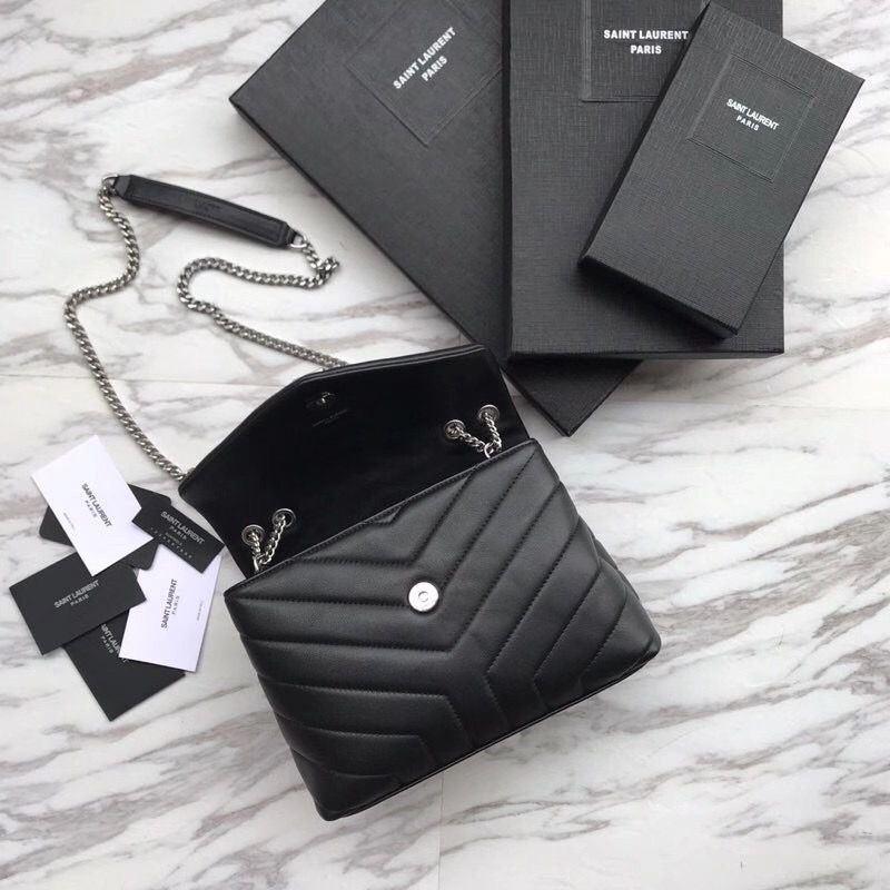 SAINT LAURENT  LOULOU 25 cm