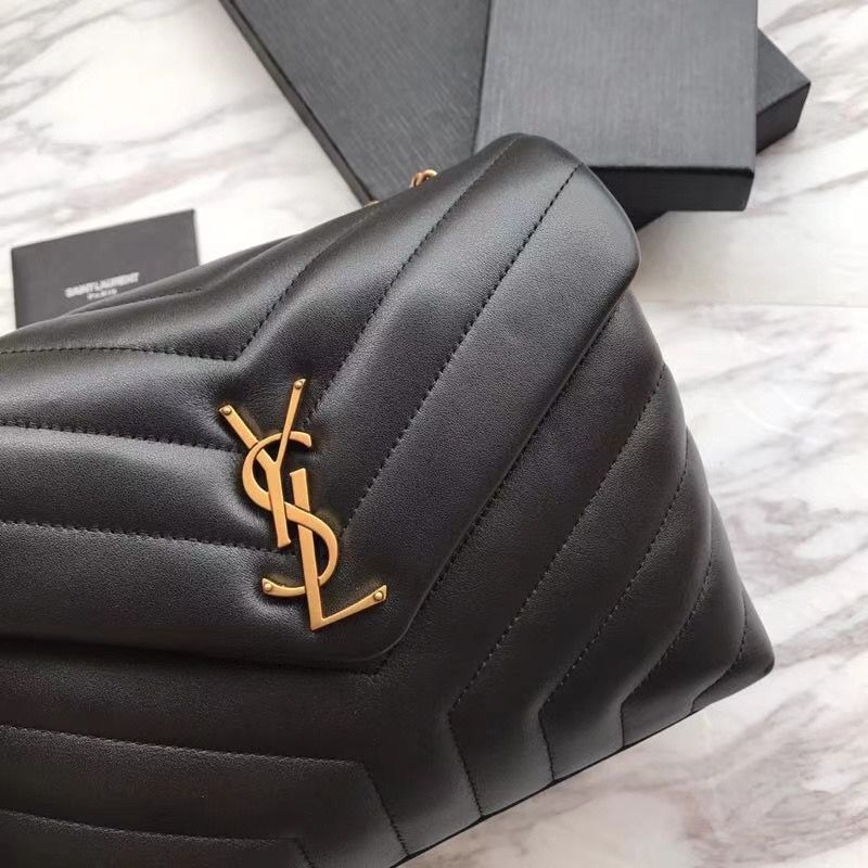 SAINT LAURENT  LOULOU 25 cm