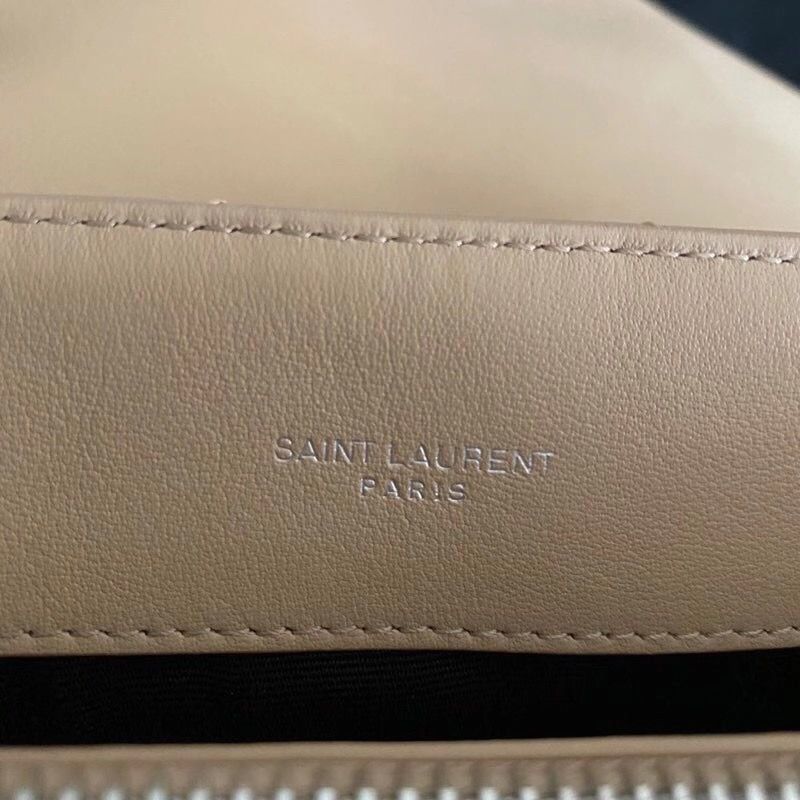 SAINT LAURENT  LOULOU 32 cm