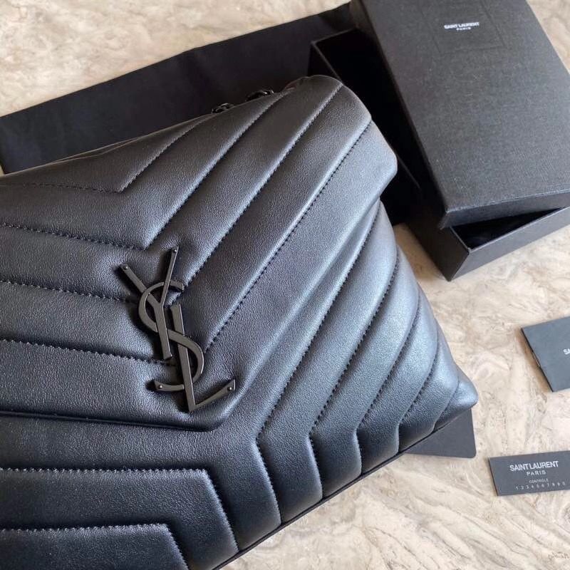 SAINT LAURENT  LOULOU 32 cm