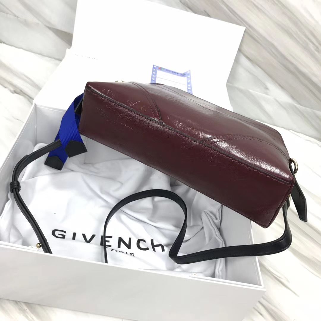 Givenchy ID XBody 26 cm