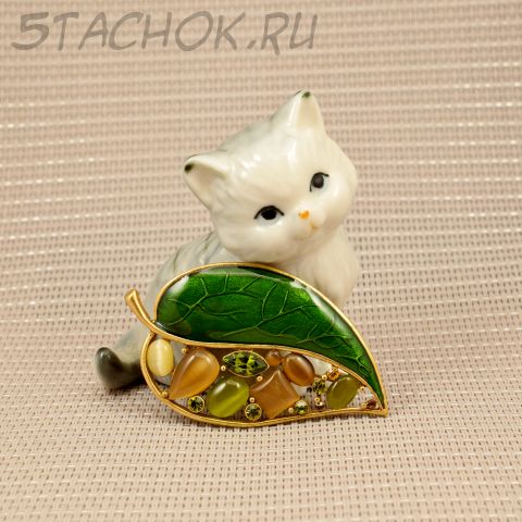 Брошь "Зеленый листик" (KC США)
