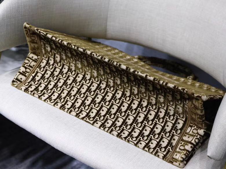 Dior Book Tote 41 cm