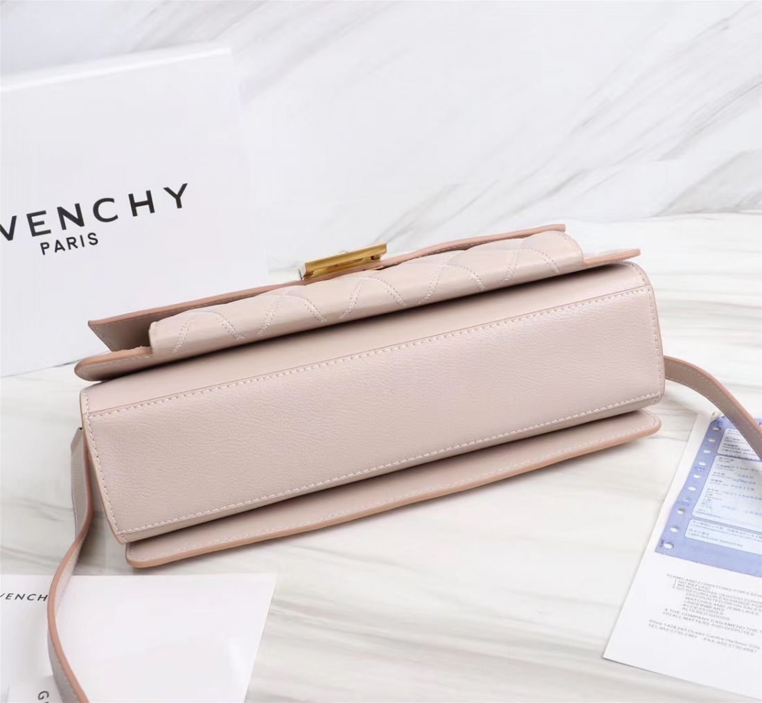 Givenchy GV3 29 cm