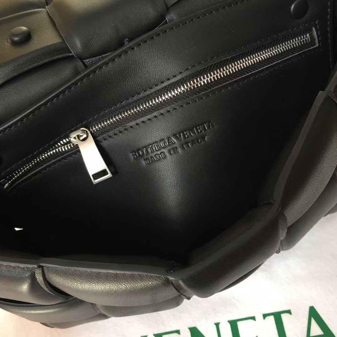 Bottega Veneta The Chain Casette