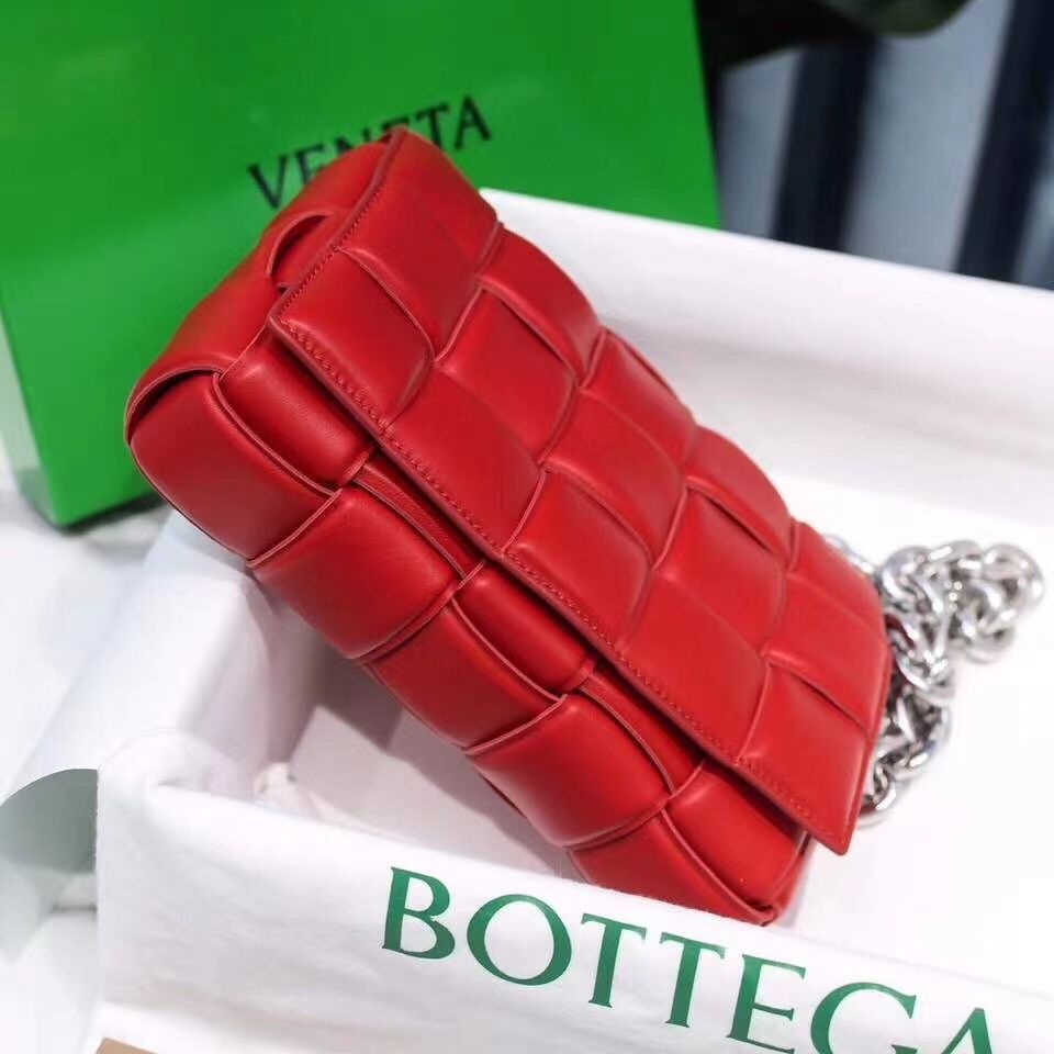 Bottega Veneta The Chain Cassette 26 cm
