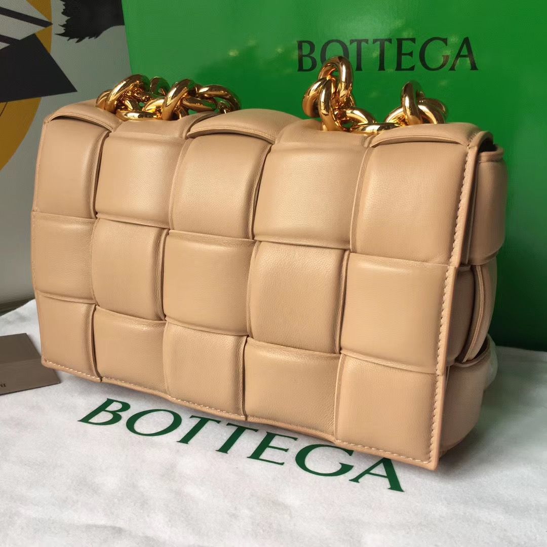 Bottega Veneta The Chain Cassette 26 cm