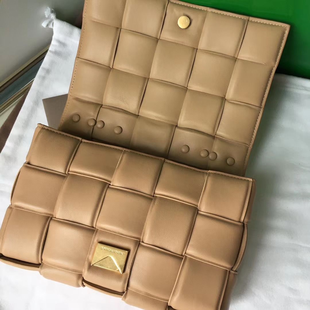 Bottega Veneta The Chain Cassette 26 cm