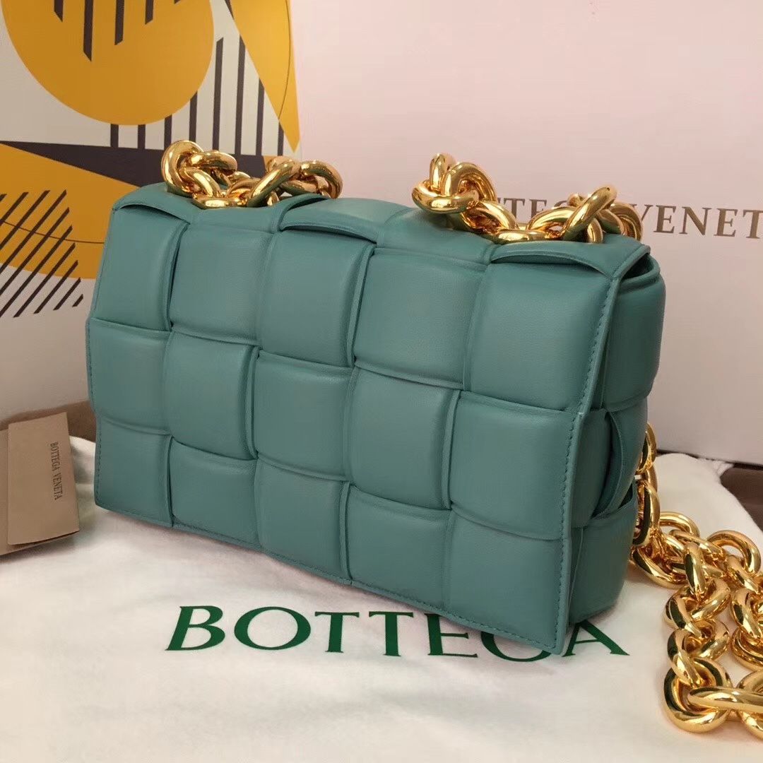 Bottega Veneta The Chain Cassette 26 cm