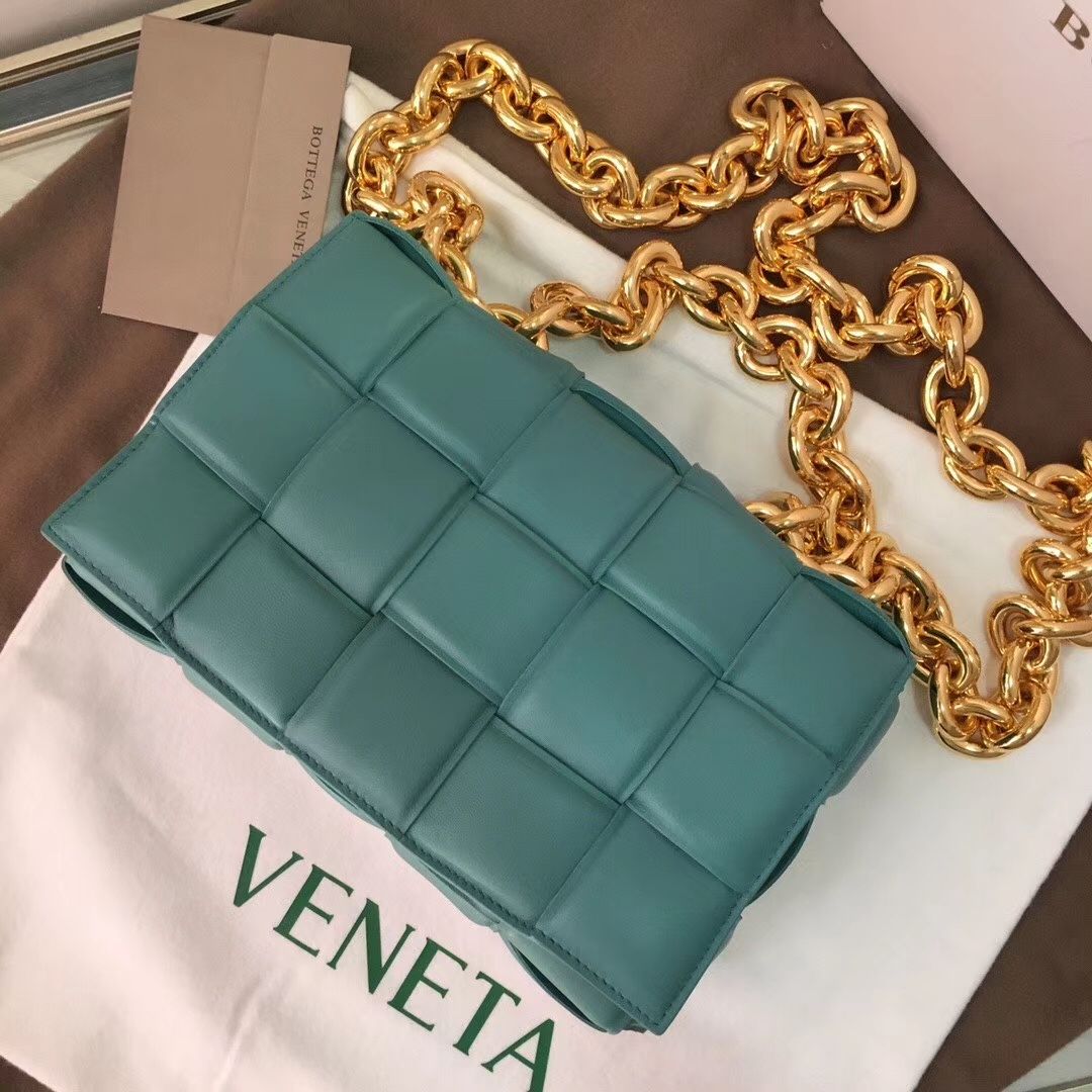 Bottega Veneta The Chain Cassette 26 cm