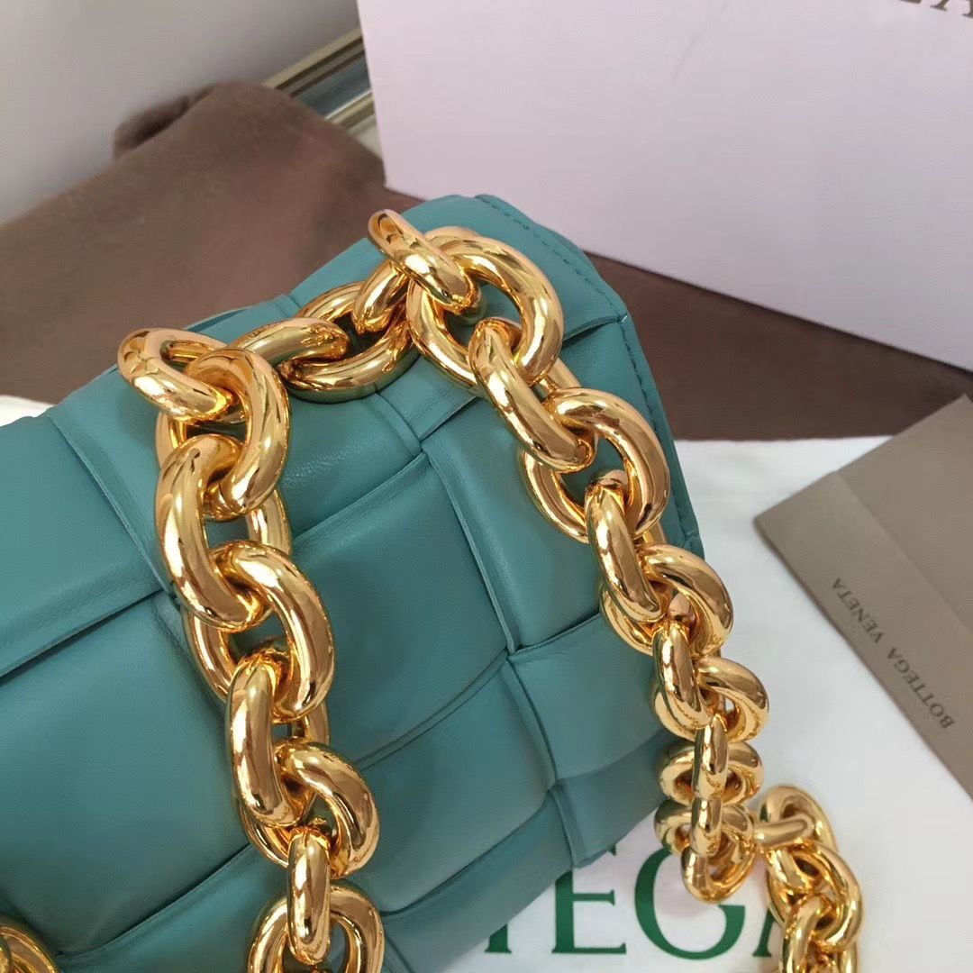 Bottega Veneta The Chain Cassette 26 cm