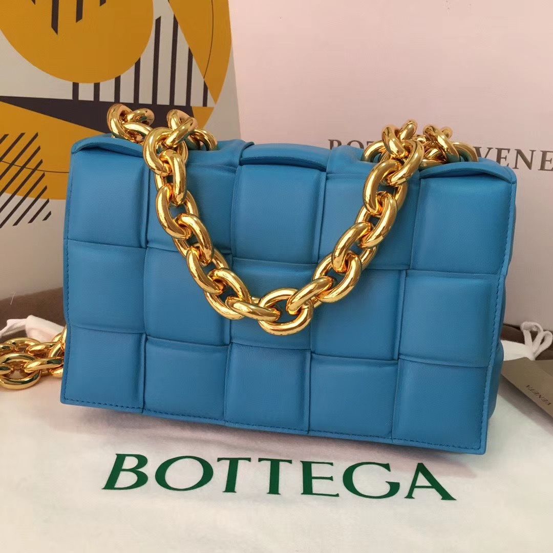 Bottega Veneta The Chain Cassette 26 cm