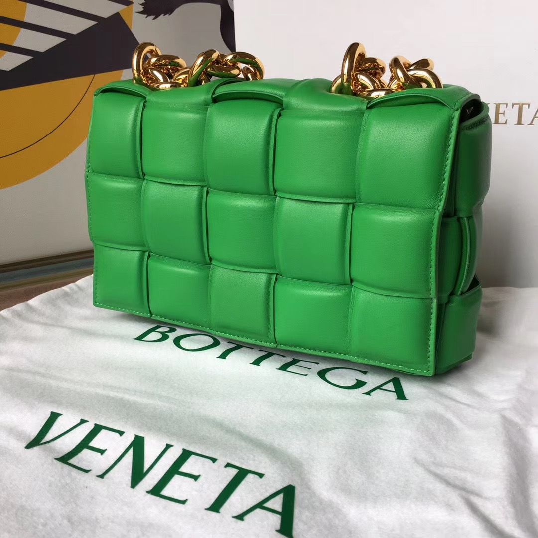 Bottega Veneta The Chain Cassette 26 cm