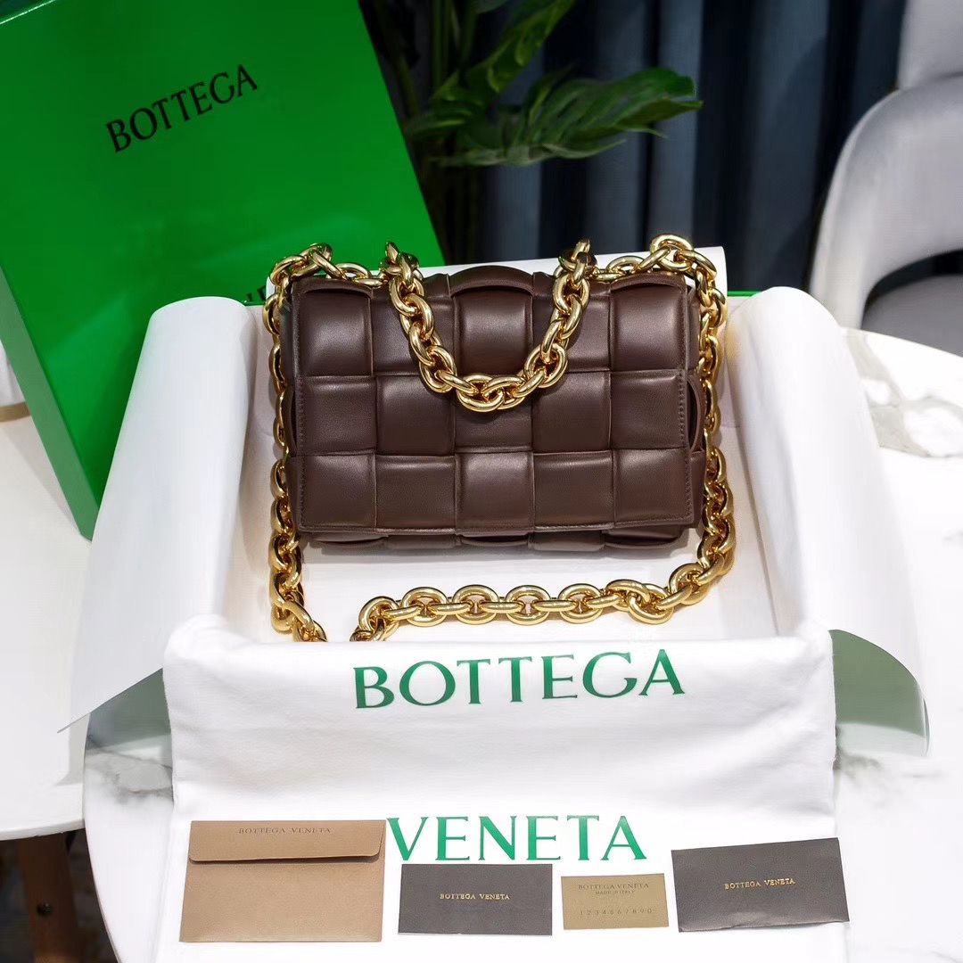 Bottega Veneta The Chain Cassette 26 cm