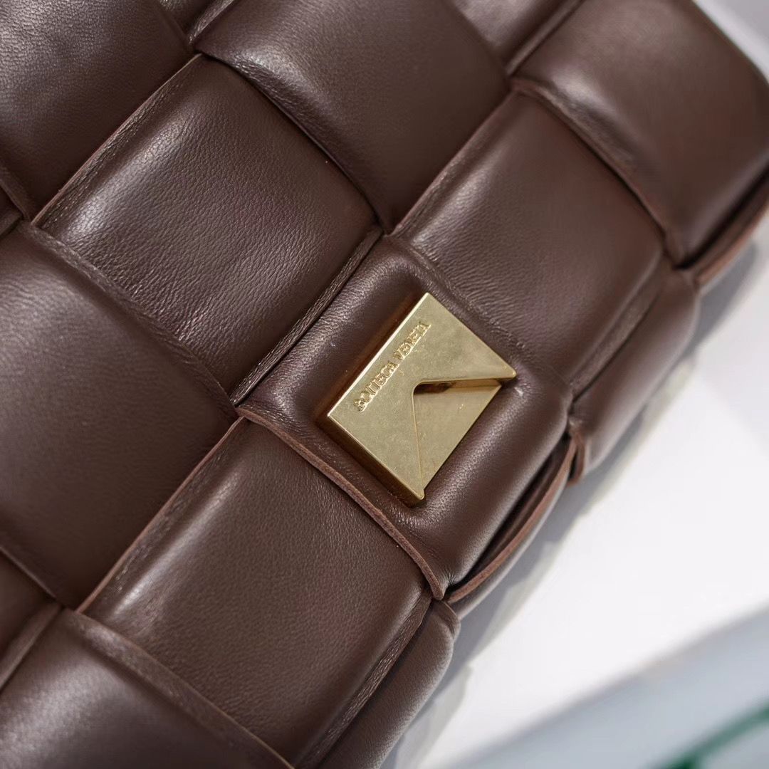 Bottega Veneta The Chain Cassette 26 cm