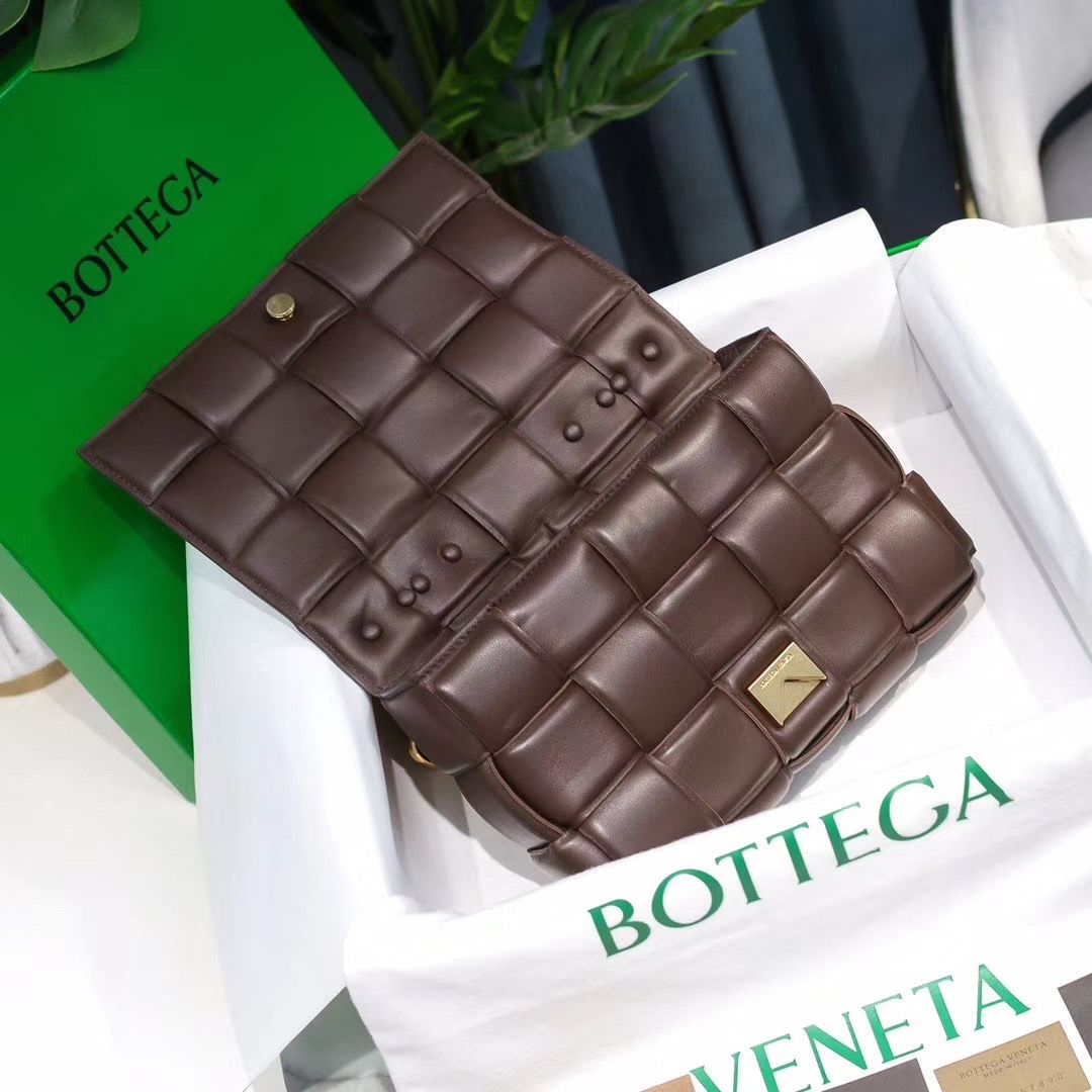 Bottega Veneta The Chain Cassette 26 cm
