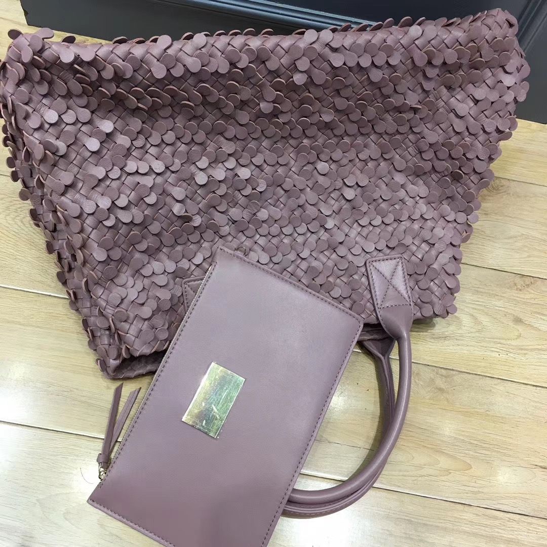 Bottega Veneta Cabat 40 cm