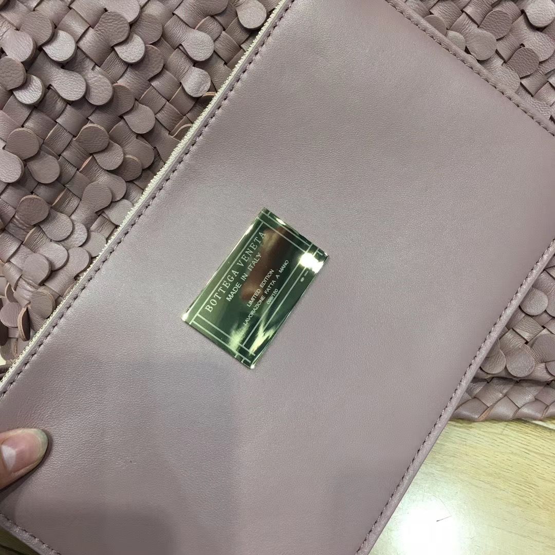 Bottega Veneta Cabat 40 cm