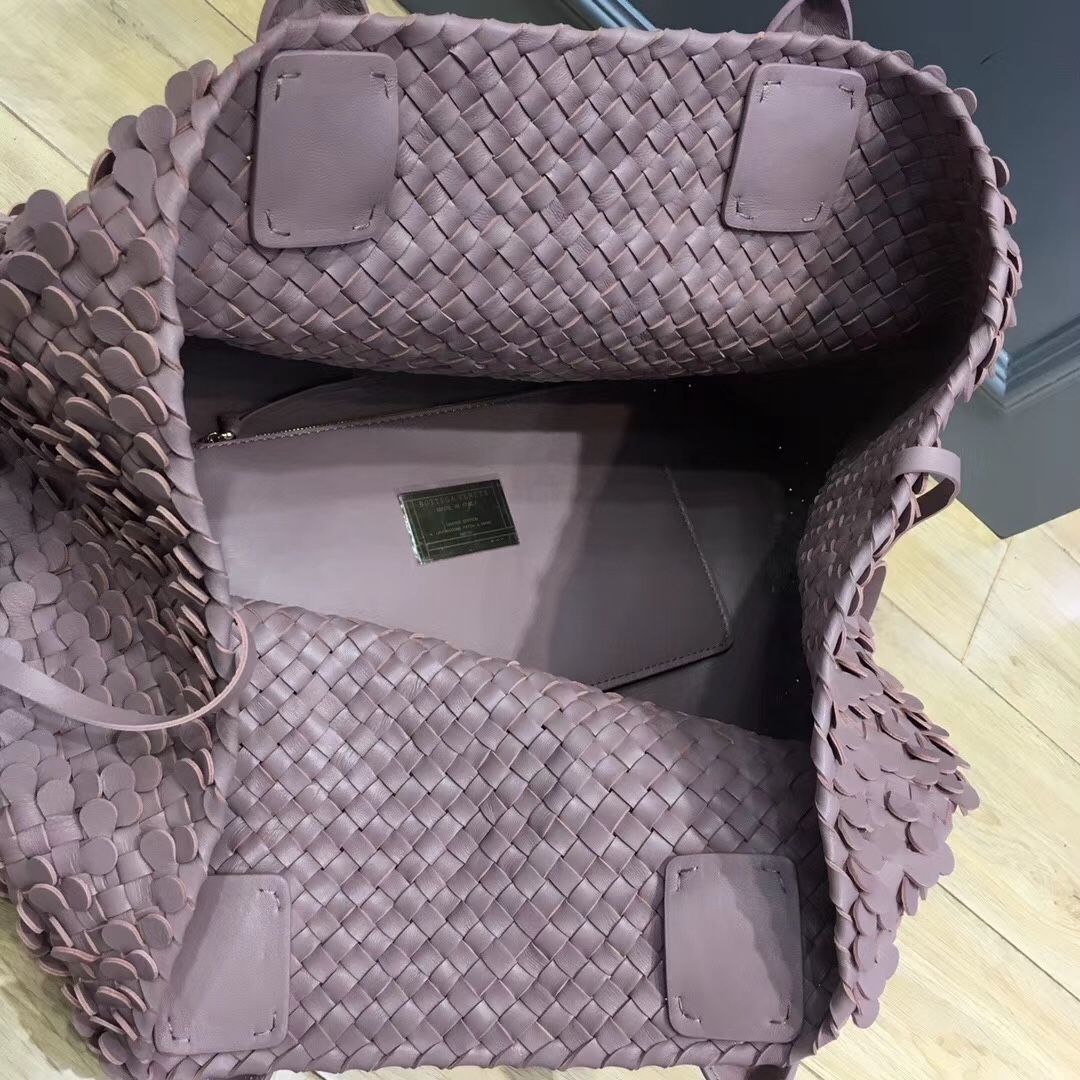 Bottega Veneta Cabat 40 cm