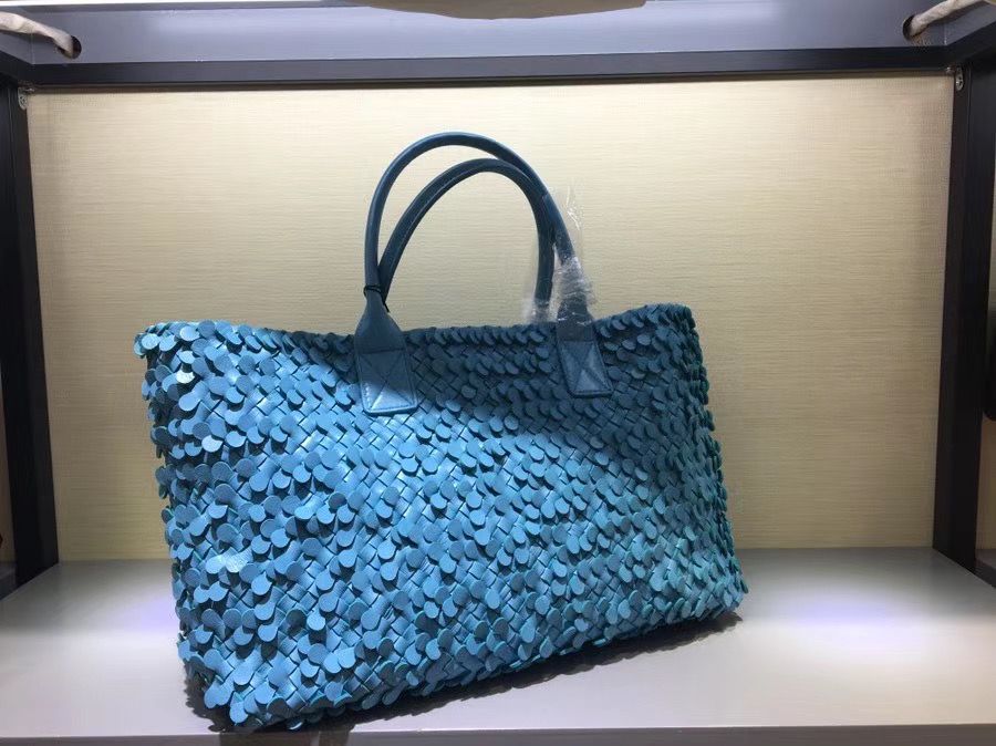 Bottega Veneta Cabat 40 cm