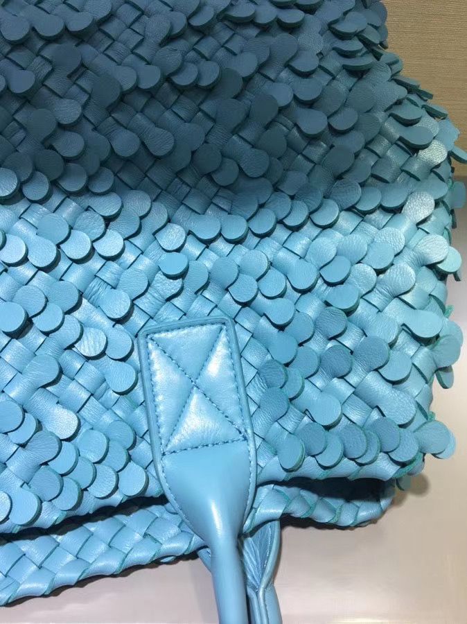 Bottega Veneta Cabat 40 cm