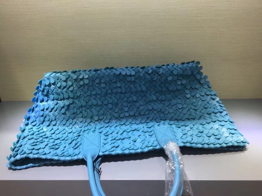 Bottega Veneta Cabat 40 cm