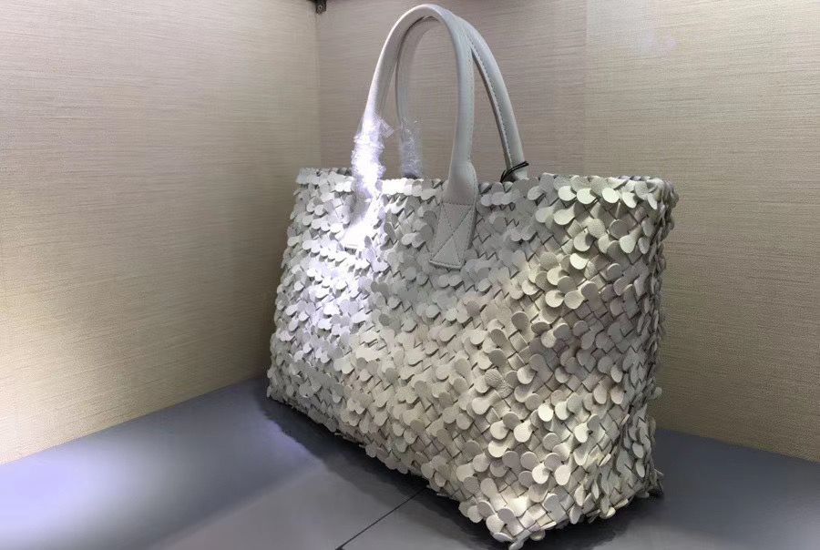Bottega Veneta Cabat 40 cm