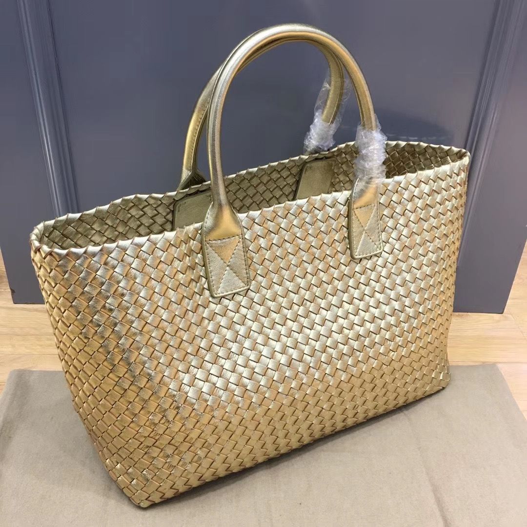 Bottega Veneta Cabat 40 cm