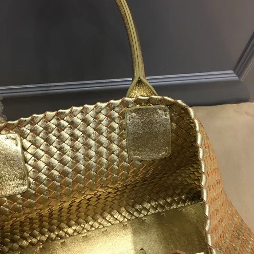 Bottega Veneta Cabat 40 cm