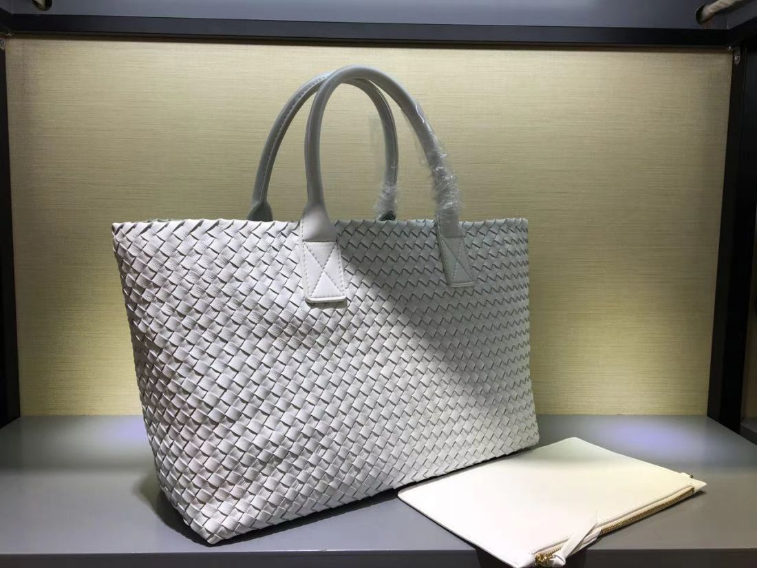 Bottega Veneta Cabat 40 cm