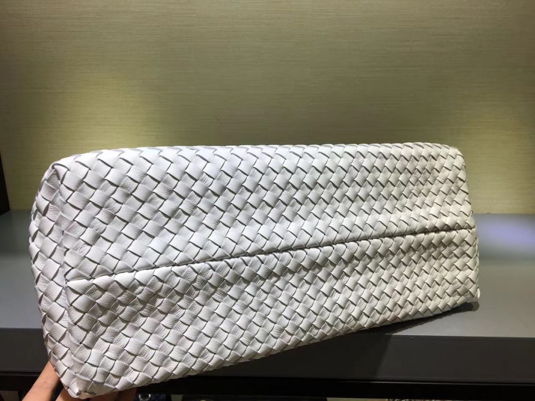Bottega Veneta Cabat 40 cm