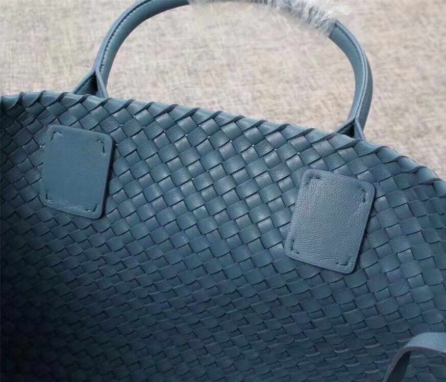 Bottega Veneta Cabat 40 cm