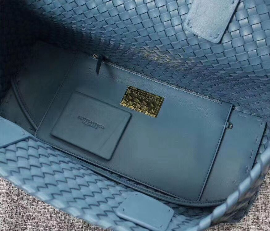Bottega Veneta Cabat 40 cm