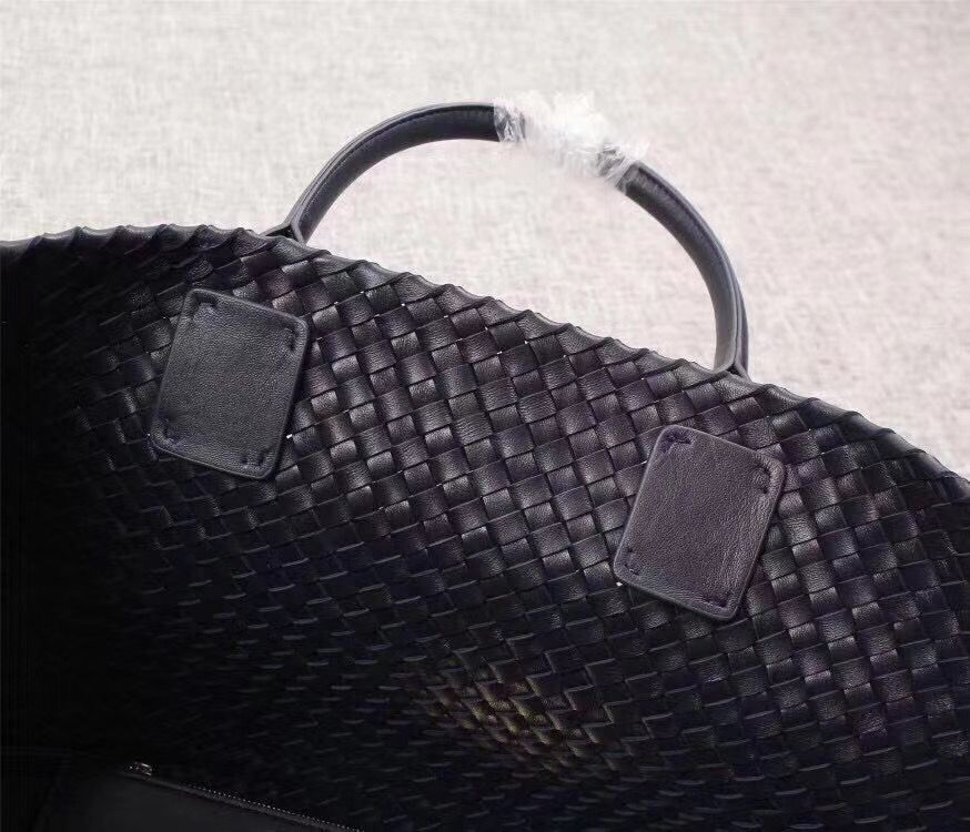 Bottega Veneta Cabat 40 cm